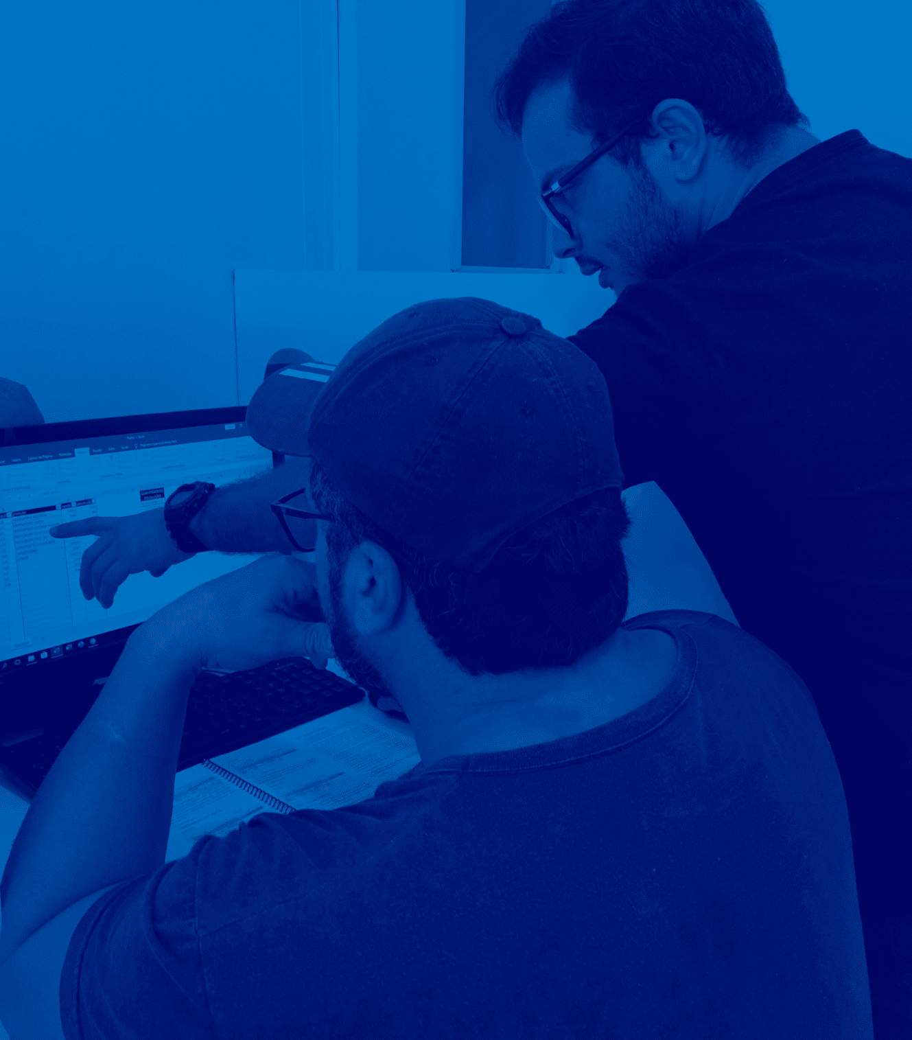 Temos mais de 100 opções de cursos pra você seu filho seu pai sua mãe, pois temos cursos para todas as idades